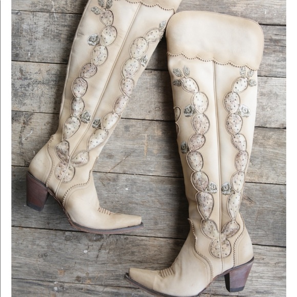 NWT! HARD TO HANDLE BY LANE! - Picture 1 of 8